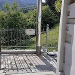 ξυλοπετρα / Wood & Stone House Apartment
