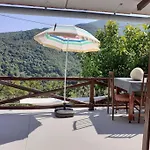 ξυλοπετρα / Wood & Stone House