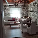 Appartamento ξυλοπετρα / Wood & Stone House Tsagarada
