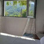 ξυλοπετρα / Wood & Stone House