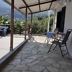 ξυλοπετρα / Wood & Stone House Апартаменты