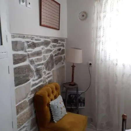 ξυλοπετρα / Wood & Stone House