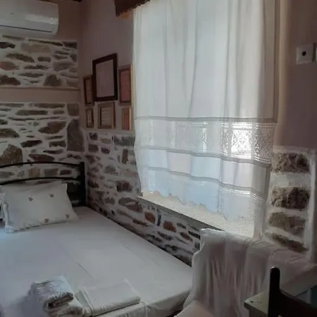 ξυλοπετρα / Wood & Stone House Appartamento Tsagarada