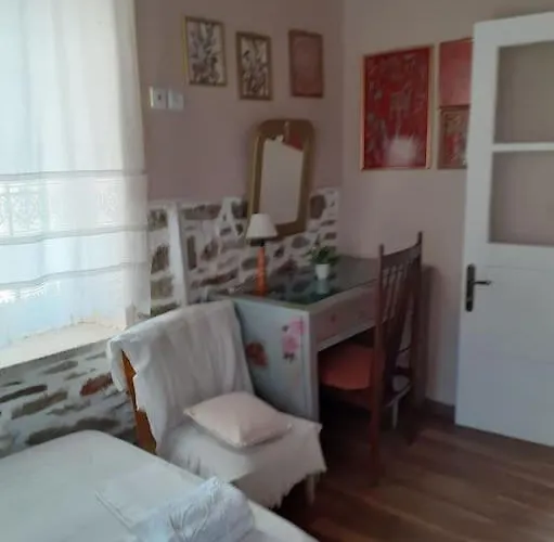 Lejlighed ξυλοπετρα / Wood & Stone House